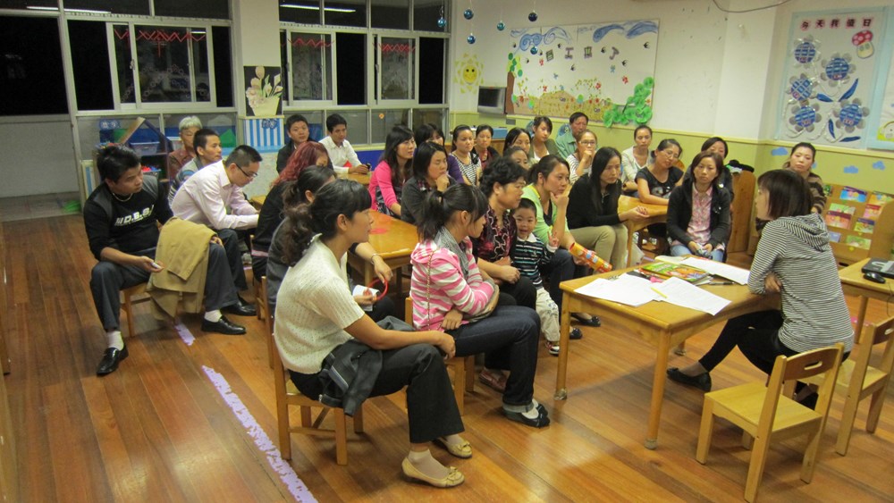 4 câu cha mẹ EQ thấp thường nói khi đi họp phụ huynh - ảnh 1