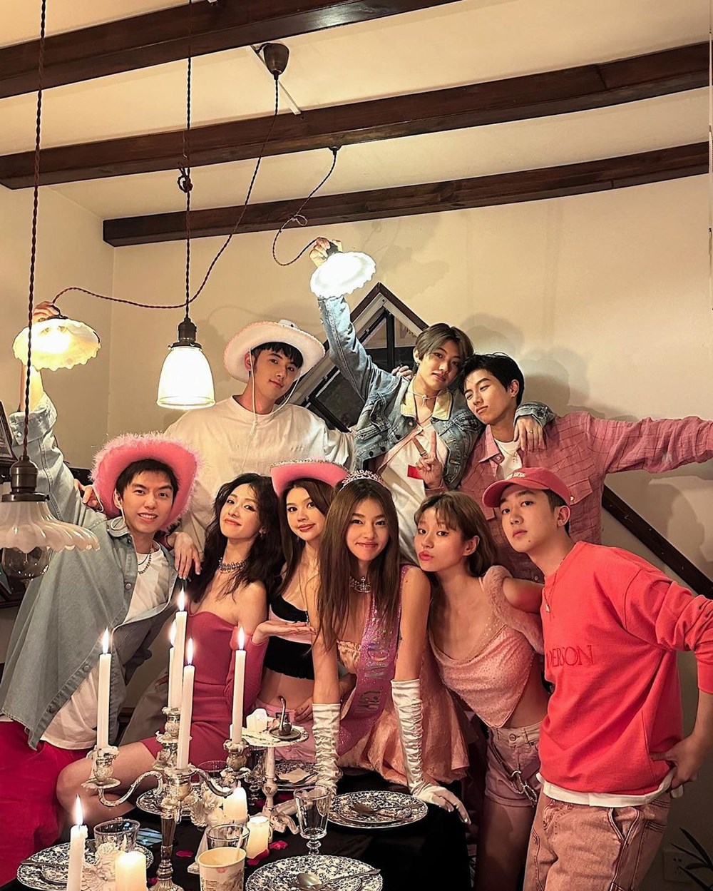 Làm 3 điều này ở tiệc cuối năm công ty, bạn sẽ bị gán mác EQ thấp - ảnh 1