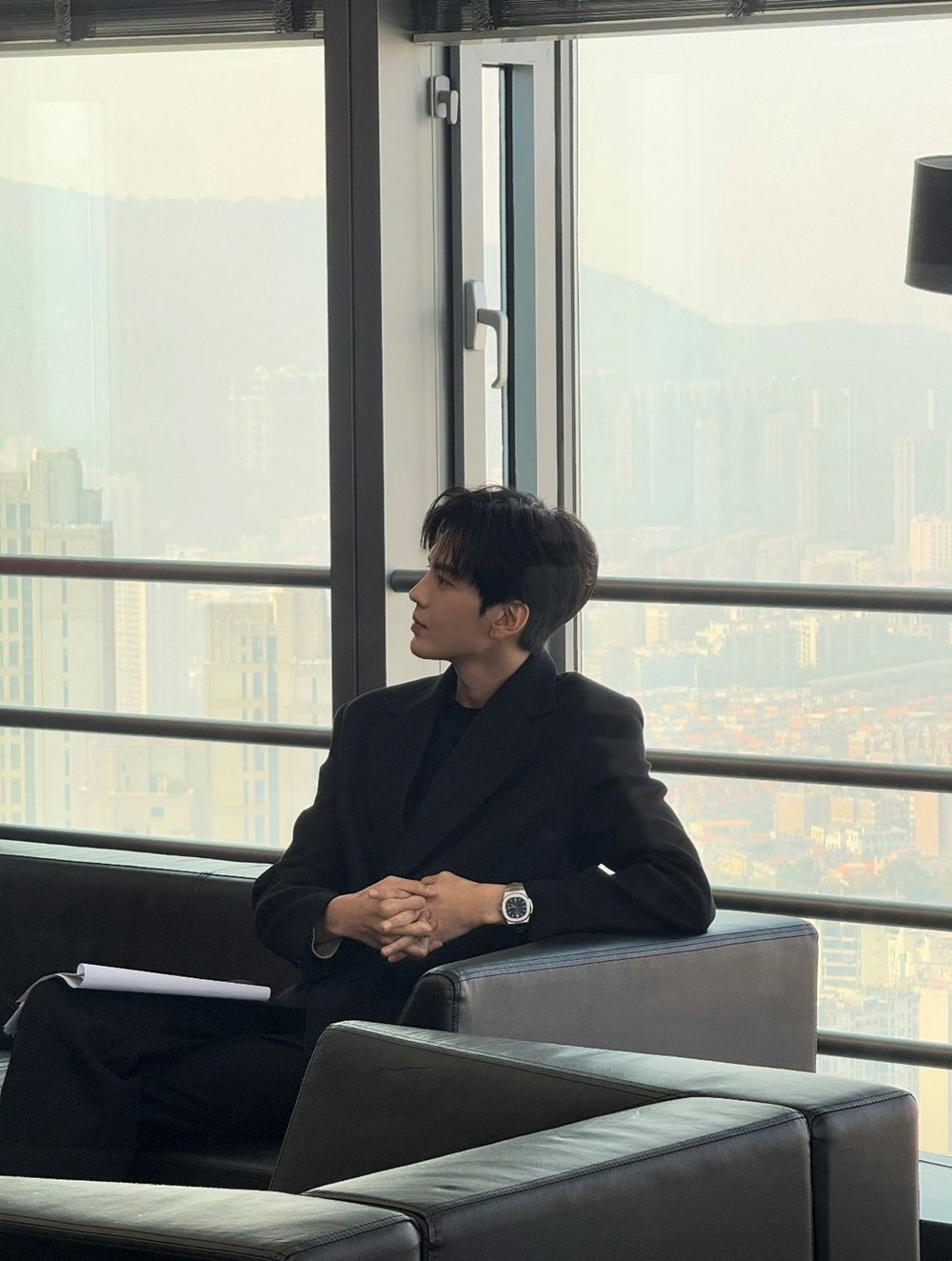 Đi tặng quà Tết, đối tác nói: “Tốn kém quá!”, nhân viên EQ cao đáp một câu mà đôi bên đều hài lòng, về nhà được sếp thưởng thêm - ảnh 1