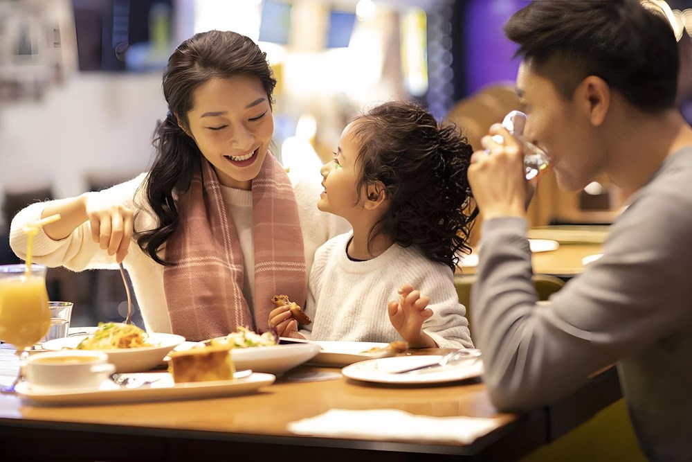 Qua nửa đời người mới thấm: Gia đình có yên ấm hay không, đôi khi lại do đứa “kém cỏi nhất” quyết định - ảnh 1