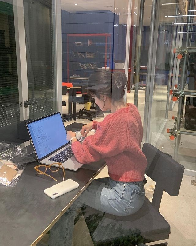 Khi sếp hỏi “Nhận xét thật về anh nhé”, người EQ thấp chỉ biết nịnh, người EQ cao đáp 1 câu khiến sếp vừa vui vừa tự soi lại mình - ảnh 2