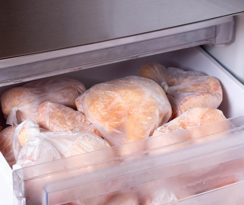 Dọn tủ lạnh đón Tết: Chuyên gia nói loại thịt này vứt đi đừng tiếc, ăn vào nguy cơ nhiễm trùng huyết, viêm màng não - ảnh 2