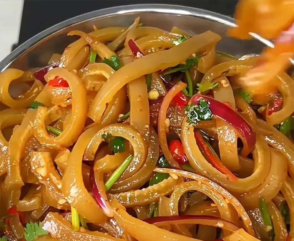 Da lợn một lần nữa trở thành tâm điểm chú ý? Chuyên gia cảnh báo: Hãy nhớ 3 lưu ý quan trọng khi ăn để tăng collagen, bôi trơn khớp - ảnh 2