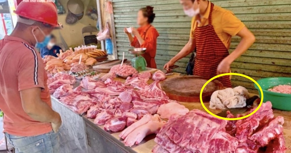 Tại sao người bán thường dùng giẻ lau thịt lợn? Biết được bí mật này tôi đã không bao giờ mua thịt lợn mộ cách mù quáng nữa! - ảnh 1