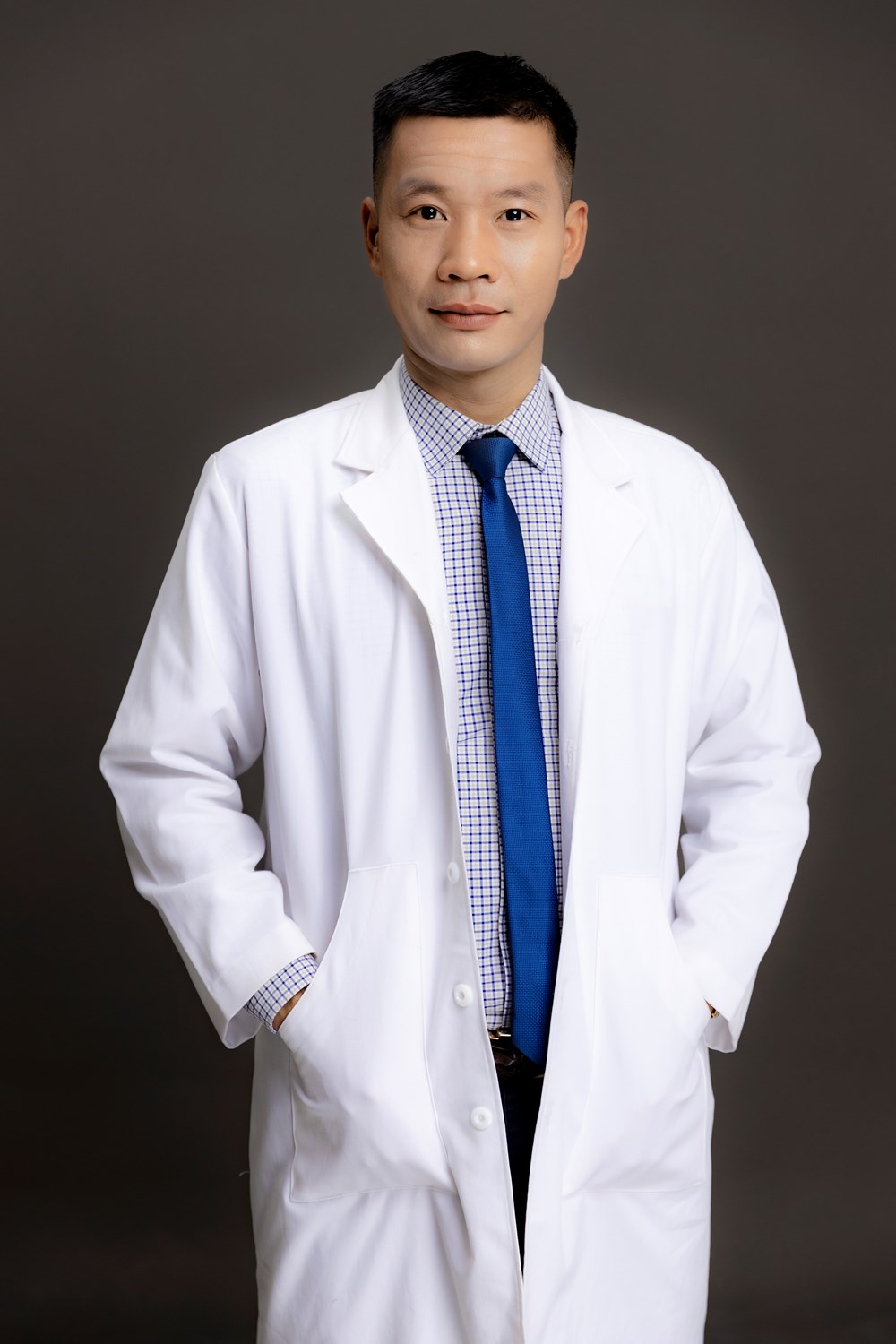 Bác sĩ chuyên phẫu thuật tạo hình thẩm mỹ: “Xin mọi người đừng sửa…” và quan điểm ''dao kéo thuận tự nhiên'' dành cho người muốn đi làm đẹp  - ảnh 1