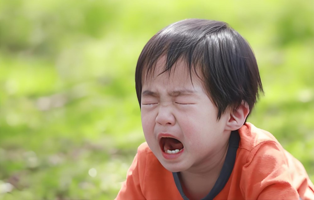 Đừng đổ lỗi cho xã hội, 3 hành động nhỏ này trong gia đình mới là thứ đang âm thầm hủy hoại nhân cách trẻ - ảnh 1