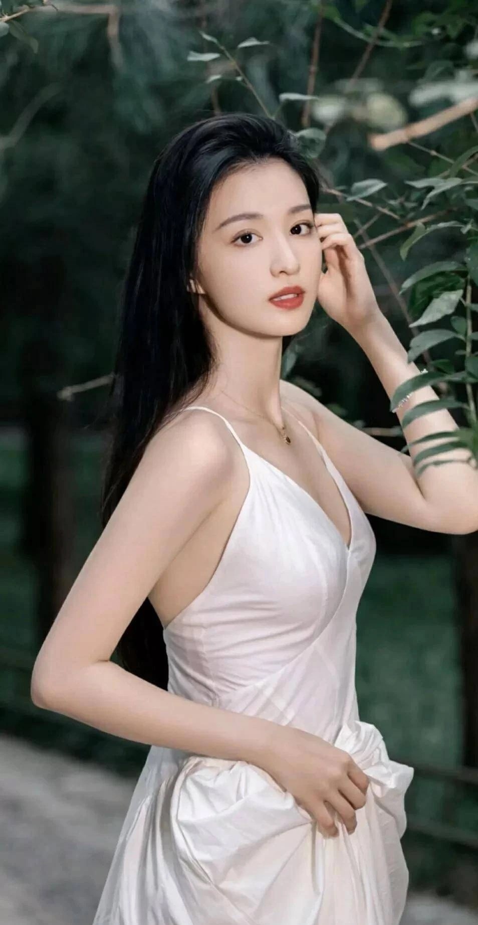 “Tiểu Lưu Diệc Phi” da trắng mịn không tì vết, mềm mọng collagen bất chấp thường xuyên trang điểm đậm nhờ mẹo phục hồi da vạn người nổi tiếng đều mê - ảnh 2