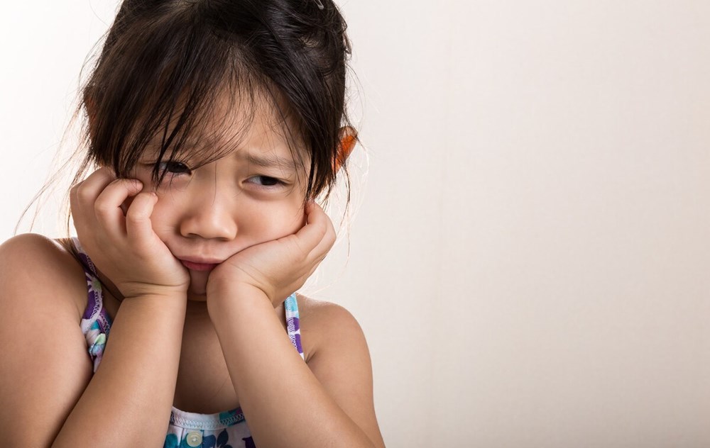 3 dấu hiệu chứng minh một đứa trẻ đang tự ti quá mức, nhìn là nhận ra ngay - ảnh 1