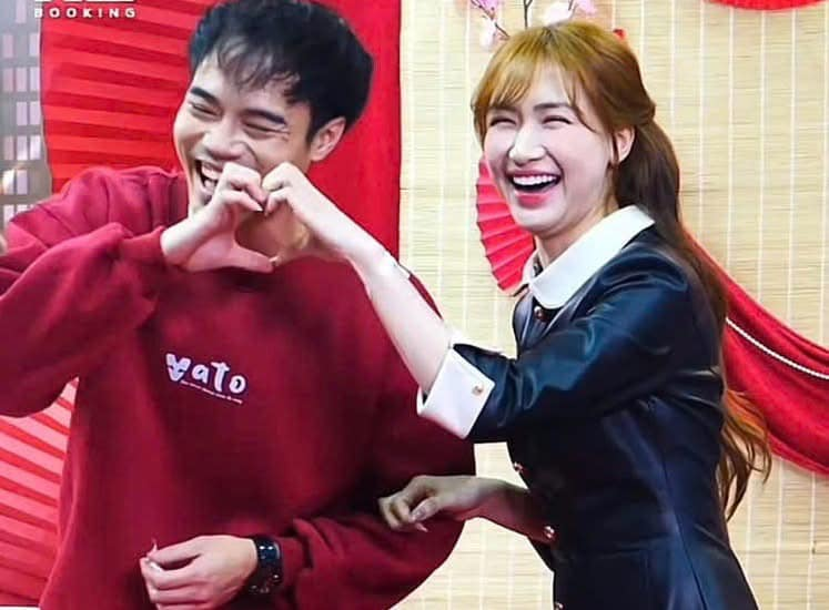 Chuyện bất thường xảy ra ở Facebook của Văn Toàn sau khi Hoà Minzy công khai chồng sắp cưới - ảnh 1