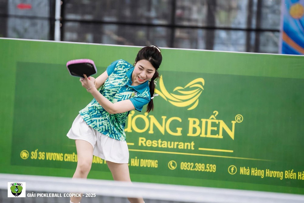 Hotgirl khoe chân dài thẳng tắp, nuột nà nhờ pickleball, hoá ra là em gái hot nhất làng bóng đá từng nhận Hoà Minzy là chị dâu - ảnh 5