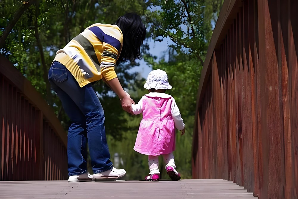 Chuyện lạ mà thật: Trẻ do ông bà nuôi dạy thường không thoát khỏi 3 đặc điểm này! Con bạn có mấy điều? - ảnh 1