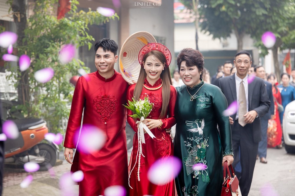 Choáng với rạp cưới Đức Huy và MC Mù Tạt: Rồng phượng khổng lồ, đèn phủ kín, quy mô nhất nhì làng bóng đá - ảnh 6