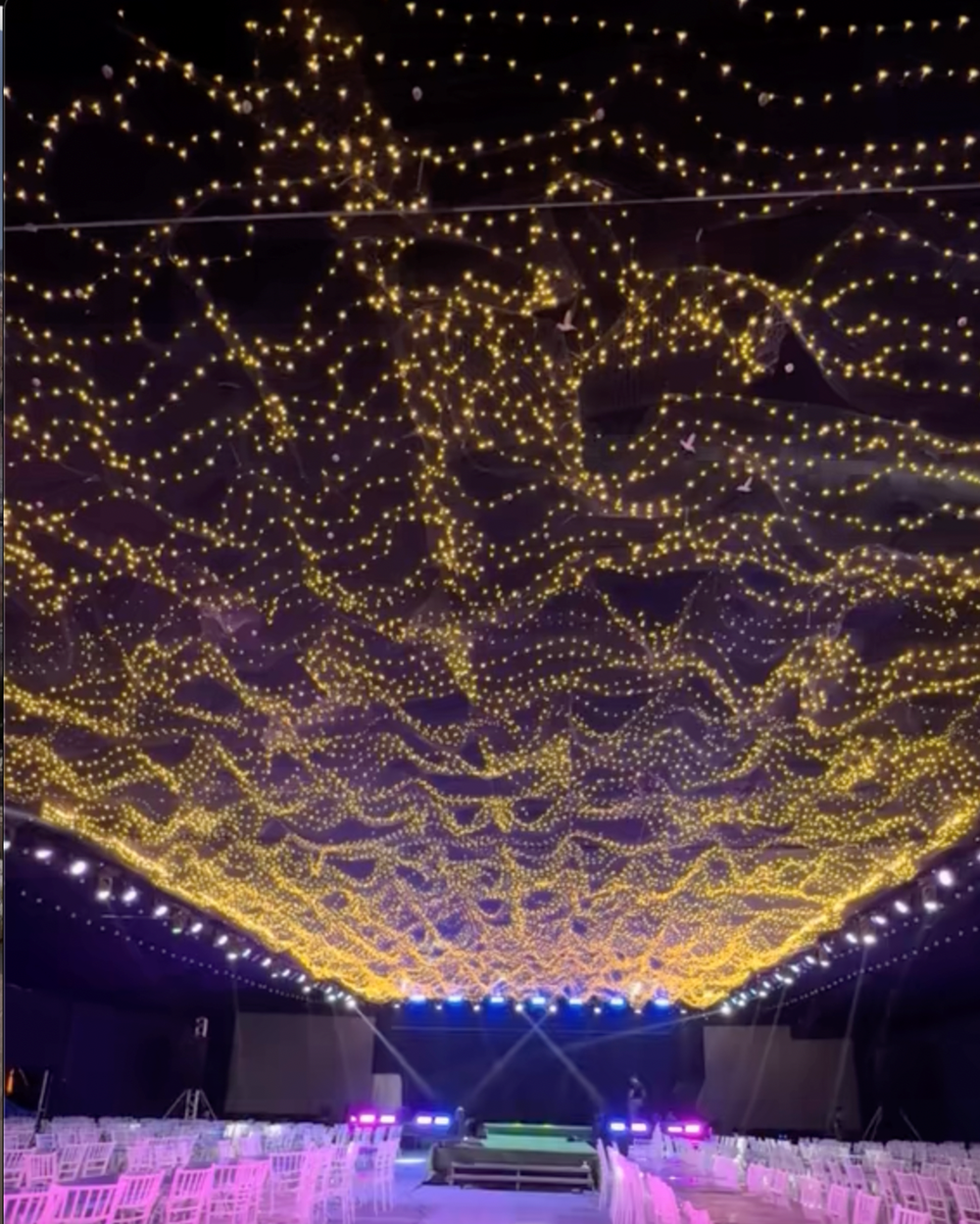 Choáng với rạp cưới Đức Huy và MC Mù Tạt: Rồng phượng khổng lồ, đèn phủ kín, quy mô nhất nhì làng bóng đá - ảnh 5