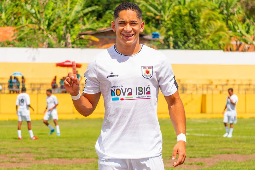 Bi kịch tại thác nước: Cầu thủ 27 tuổi tử vong sau cú nhảy định mệnh - ảnh 1