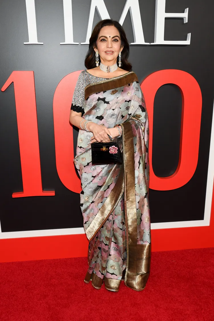 Người phụ nữ giàu nhất châu Á đeo viên kim cương có một không hai đến Gala TIME100 - ảnh 1