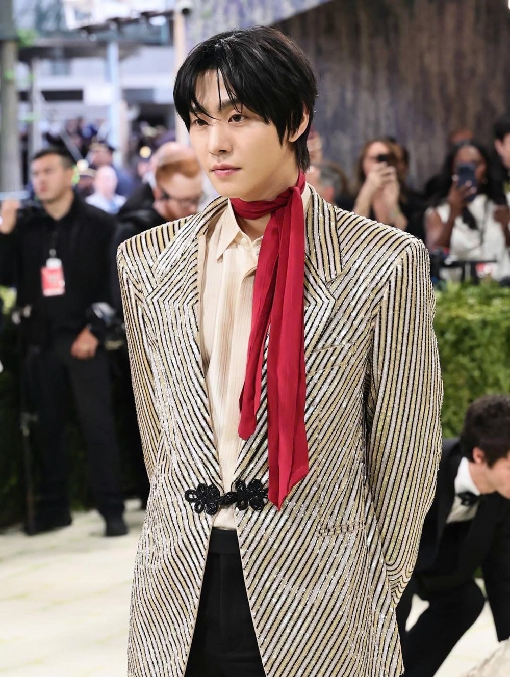 Mỹ nam cao 1m88 kiên nhẫn chờ Jisoo chụp hình chung ở Met Gala là ngoại lệ 11 năm mới có lại của Hàn Quốc - ảnh 2