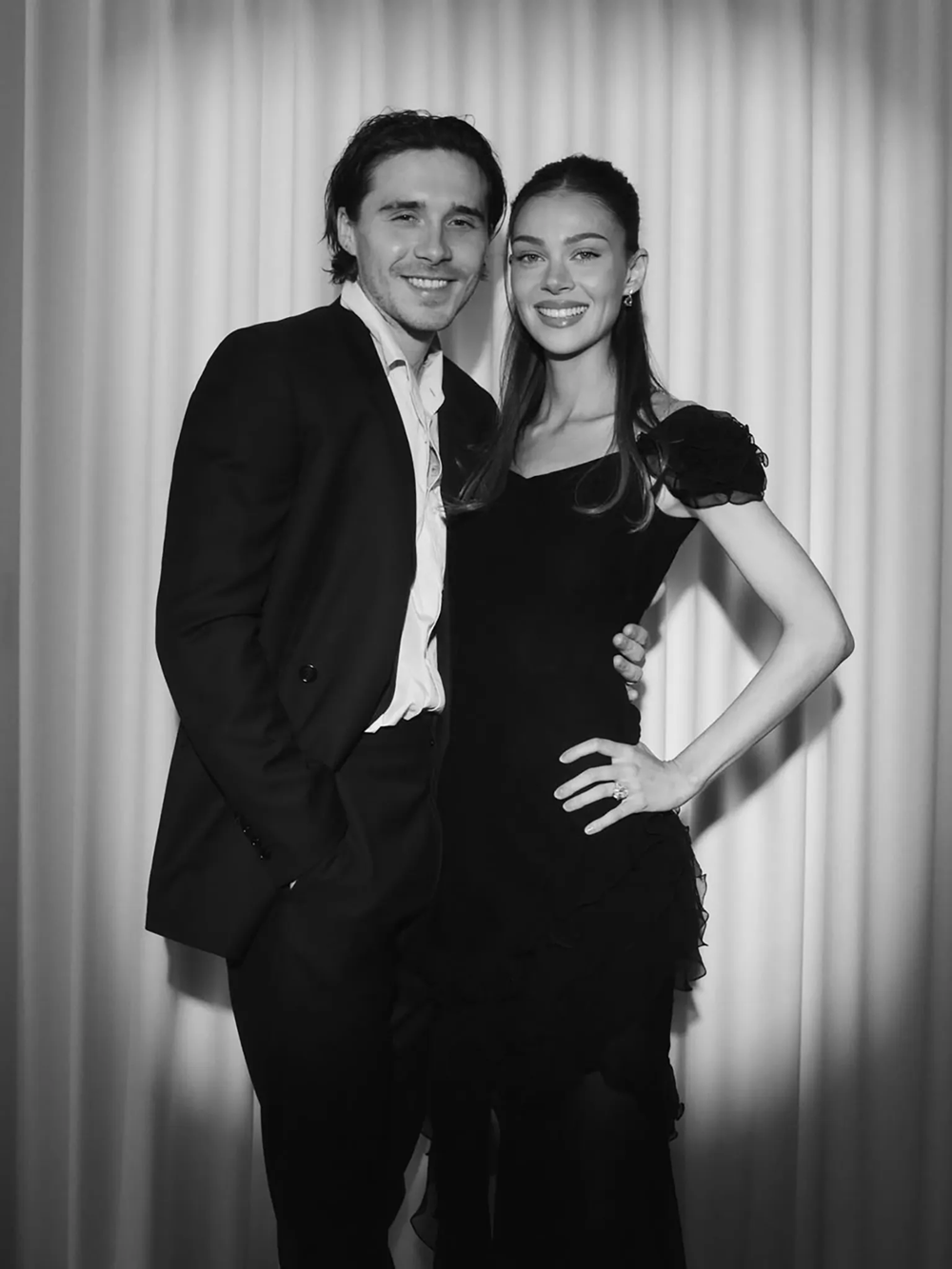 Mỉa mai bố mẹ, xa cách em gái, Brooklyn Beckham chỉ chăm “nịnh” vợ tỉ phú - ảnh 1
