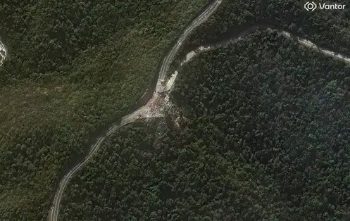 Căn cứ đầu não Venezuela bị Mỹ tấn công: Ảnh vệ tinh lộ thiệt hại nghiêm trọng - ảnh 8