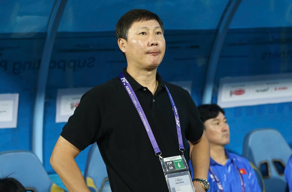 Vì sao FIFA và AFF không thể gộp hai giải ASEAN Cup thành một, buộc phải tổ chức riêng? - ảnh 1