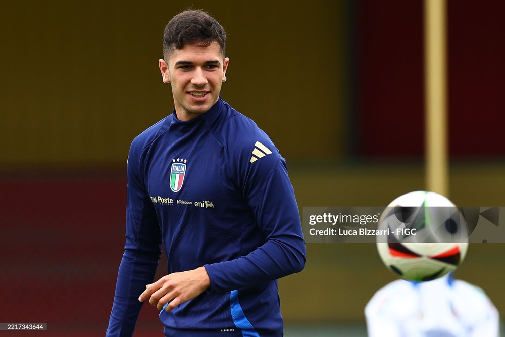 Cựu tuyển thủ trẻ Italia đổi màu áo vì World Cup - ảnh 1