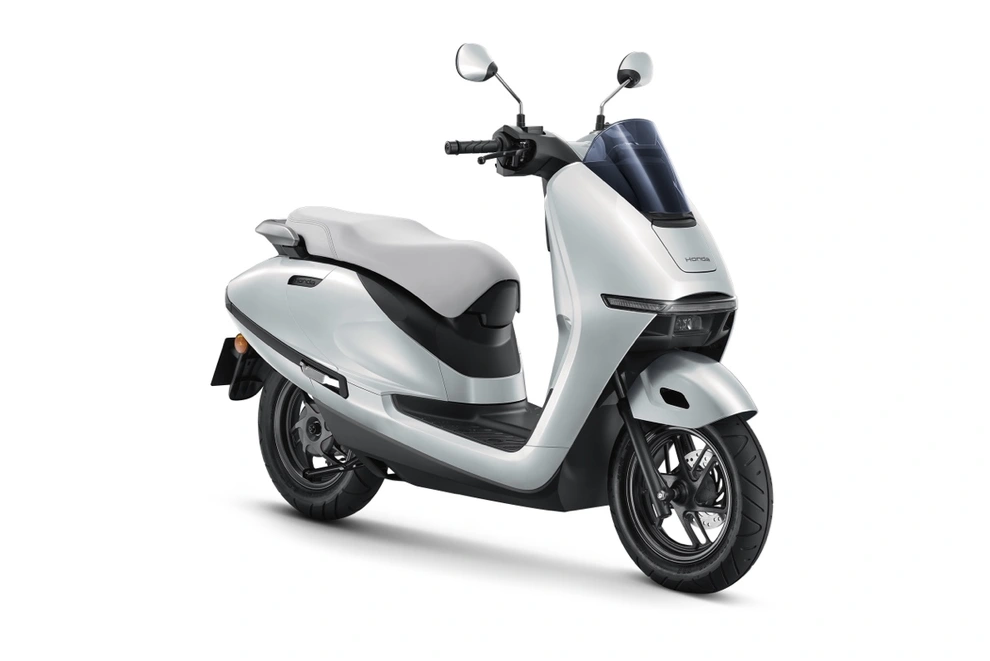 Xe máy điện xịn nhất của Honda tại Việt Nam đã có giá: đang được “tặng” 1/5 giá xe, bán ra tháng sau - ảnh 1