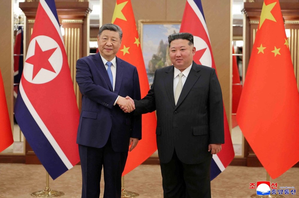 Chủ tịch Trung Quốc thăm Triều Tiên sau 7 năm: Tam giác chiến lược mới dần hình thành - “Bàn cờ” Đông Bắc Á nóng lên - ảnh 1