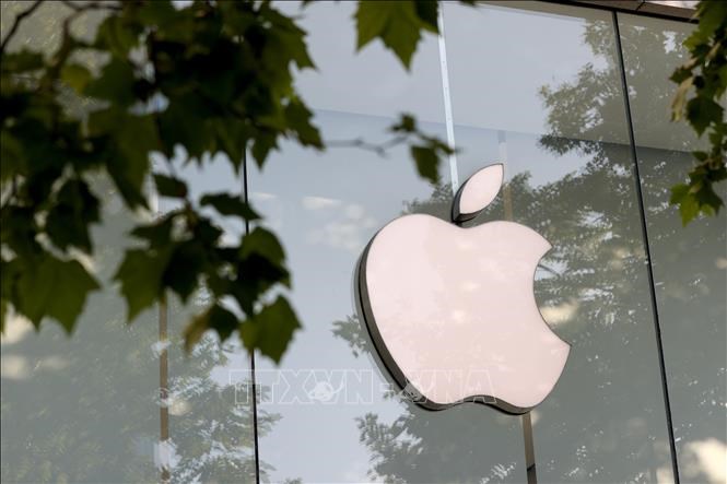 Biểu tượng của Tập đoàn Apple ở Brussels, Bỉ. Ảnh: THX/TTXVN
