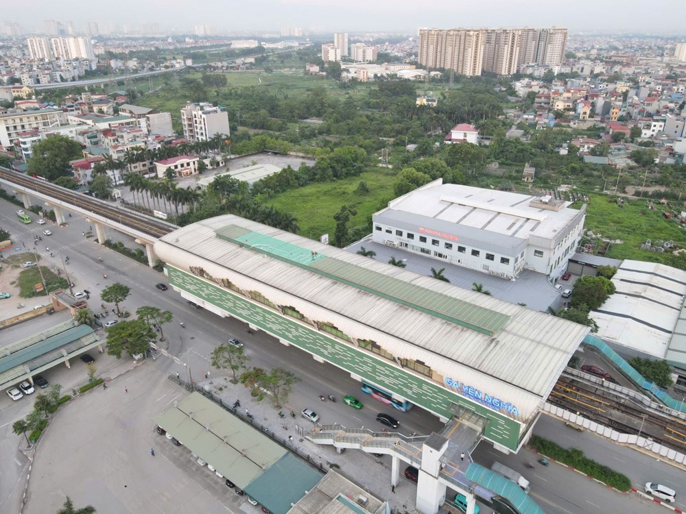 Ga Yên Nghĩa của metro Cát Linh - Hà Đông đang được vá lỗ thủng.
