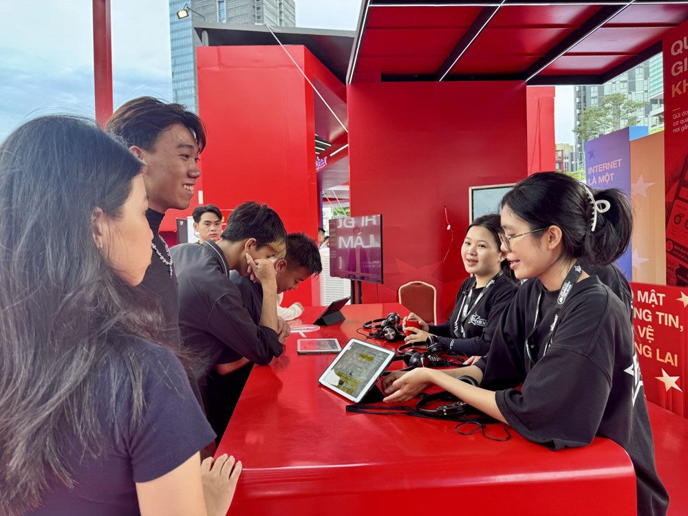 Các hoạt động trải nghiệm thu hút được đông đảo các bạn trẻ tham gia.