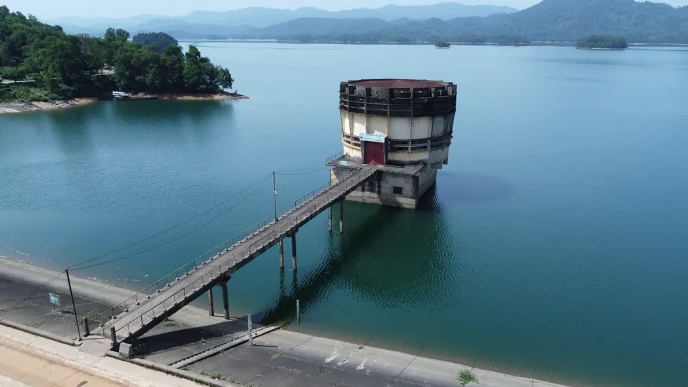Một góc hồ Kẻ Gỗ
