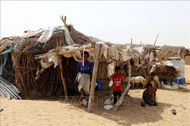 Trẻ em tại trại tị nạn ở Hajjah, Yemen. Ảnh: THX/TTXVN