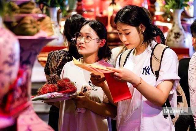 Kỳ thi tốt nghiệp THPT năm 2025 được tổ chức vào các ngày 25, 26, 27, 28.6.2025. Trong đó: Ngày 25.6.2025 làm thủ tục dự thi; ngày 26, 27.6.2025 tổ chức coi thi; ngày 28.6.2025 dự phòng.