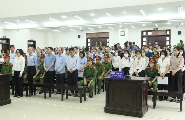 Các bị cáo tại phiên tòa phúc thẩm.