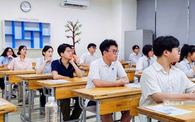 Đề thi Ngữ văn được nhiều học sinh đánh giá hấp dẫn, mới lạ (Ảnh: Hữu Thắng).