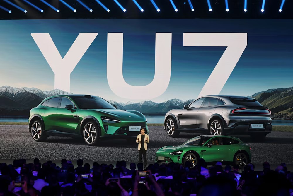 Xiaomi (Trung Quốc) đã chính thức ra mắt mẫu xe thể thao đa dụng (SUV) chạy điện đầu tiên mang tên YU7. Ảnh: REUTERS