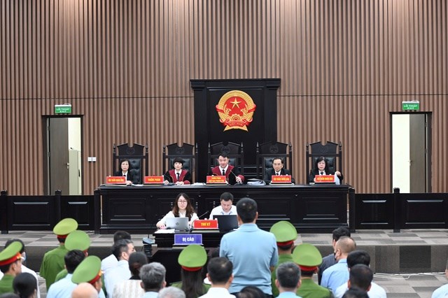 Phiên tòa xét xử vụ án xảy ra tại Tập đoàn Phúc Sơn.