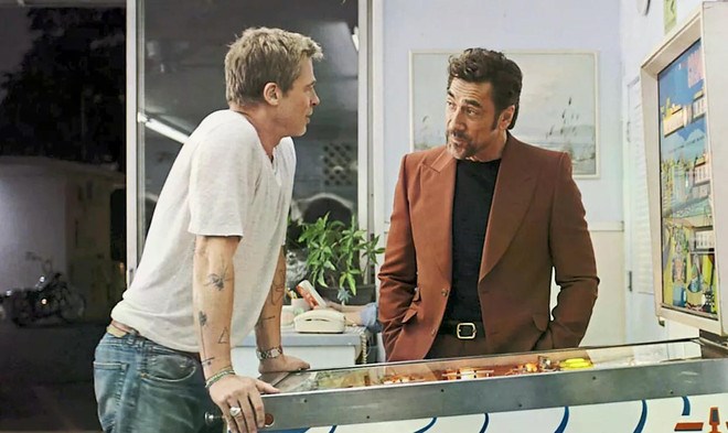 Brad Pitt và Javier Bardem trong F1. (Ảnh từ phim)