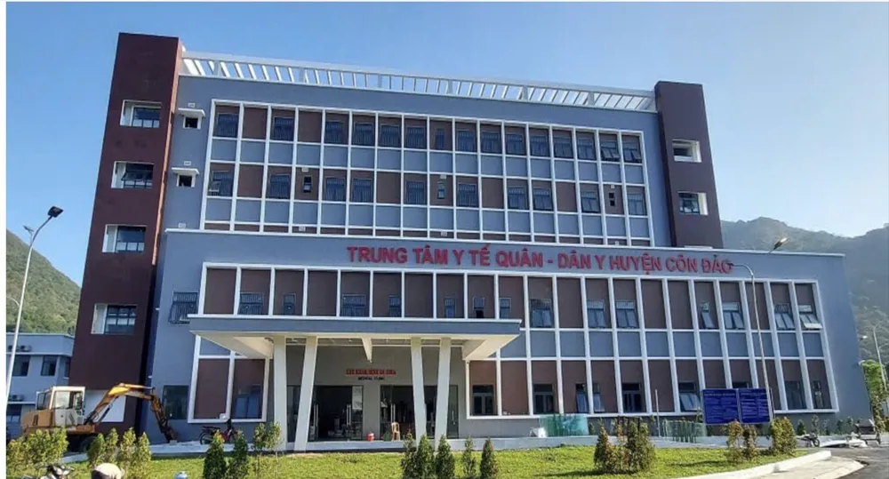Trung tâm y tế Quân – Dân Y đặc khu Côn Đảo trực thuộc Sở Y tế TPHCM mới kể từ ngày 1.7, sẽ sớm tiếp nhận hỗ trợ nhân lực y tế chuyên khoa từ các bệnh viện đa khoa, chuyên khoa của TPHCM