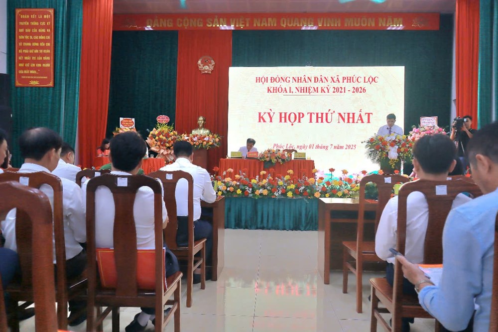 Kỳ họp thứ Nhất, HĐND xã Phúc Lộc, nhiệm kỳ 2021-2026. Ảnh: Minh Phú