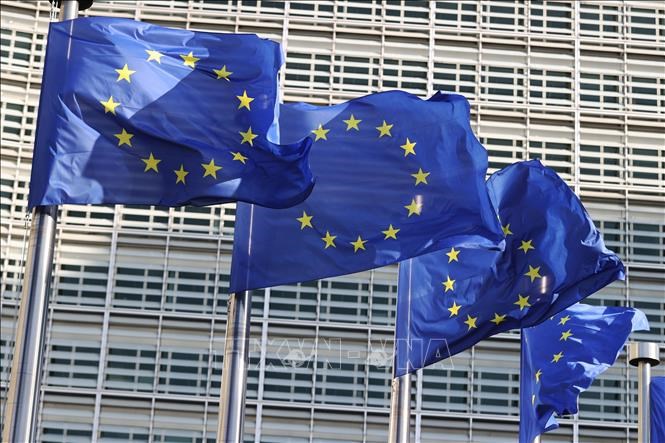 Cờ Liên minh châu Âu tại Brussels, Bỉ. Ảnh minh họa: THX/TTXVN