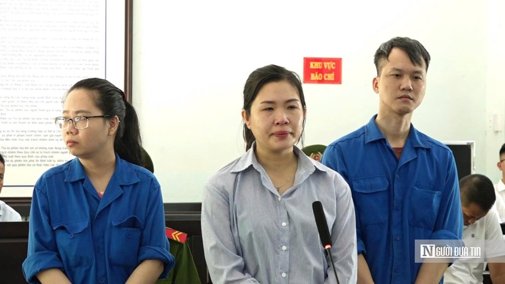 Các bị cáo tại phiên toà.