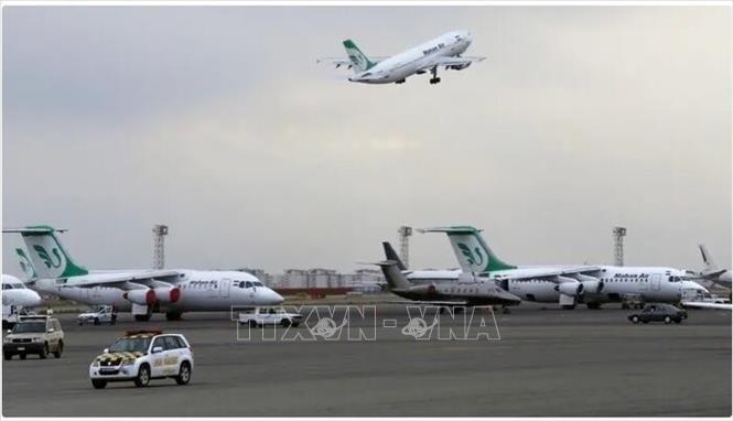 Các máy bay tại sân bay ở Iran. Ảnh: IRNA/TTXVN