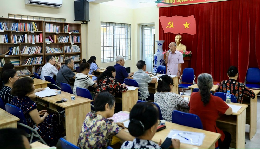 Chi bộ 4 phường Tây Hồ sinh hoạt chi bộ thường kỳ tháng 7.2025. Ảnh: Quang Thái