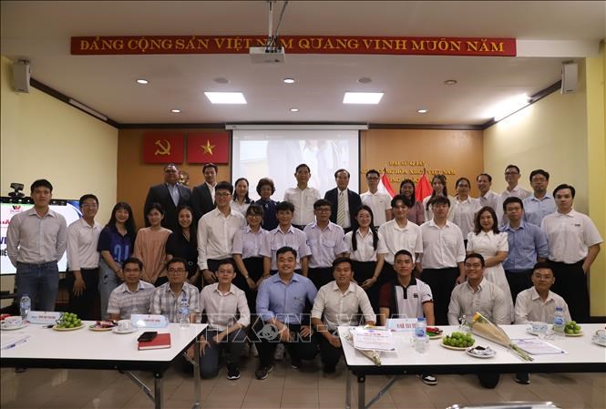 Các đại biểu và khách mời chụp ảnh lưu niệm tại Đại hội đại biểu Hội sinh viên Việt Nam tại Thái Lan khóa IV – nhiệm kỳ 2025-2028. Ảnh: Đỗ Sinh/TTXVN