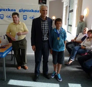 Zubimendi vô địch giải cờ vua U12.