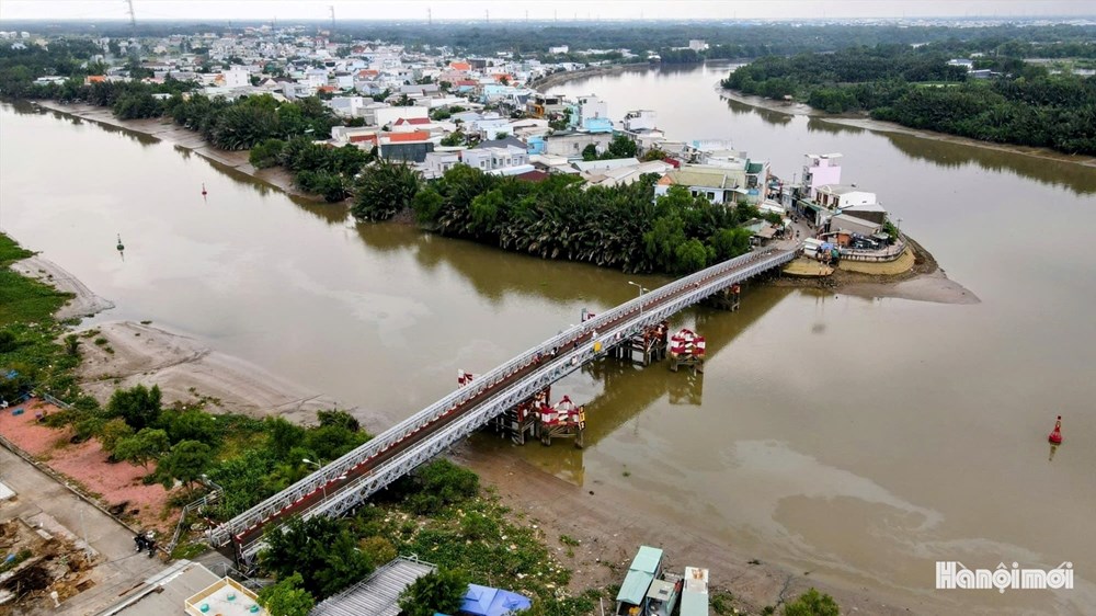 Cầu Rạch Dơi nối xã Nhà Bè (thành phố Hồ Chí Minh) với tỉnh Tây Ninh đã xuống cấp nghiêm trọng. Ảnh: M.Tuấn