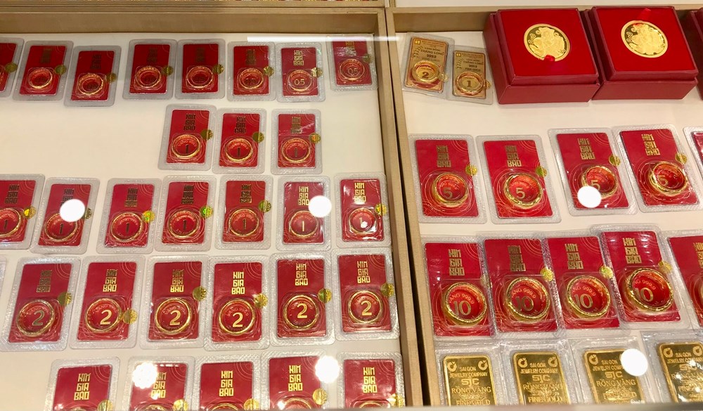 Giá vàng tăng mạnh lên mốc 121 triệu đồng/lượng. Ảnh: H.T
