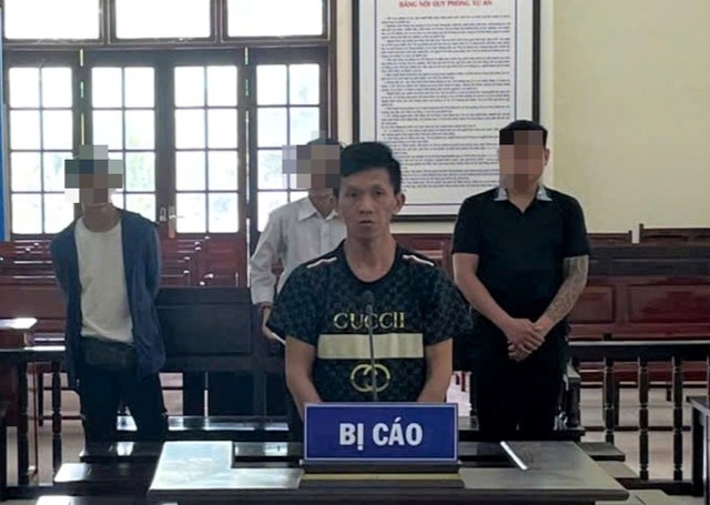 Bị cáo Nguyễn Tuấn Kiệt tại phiên tòa xét xử. (Ảnh: KĐ).
