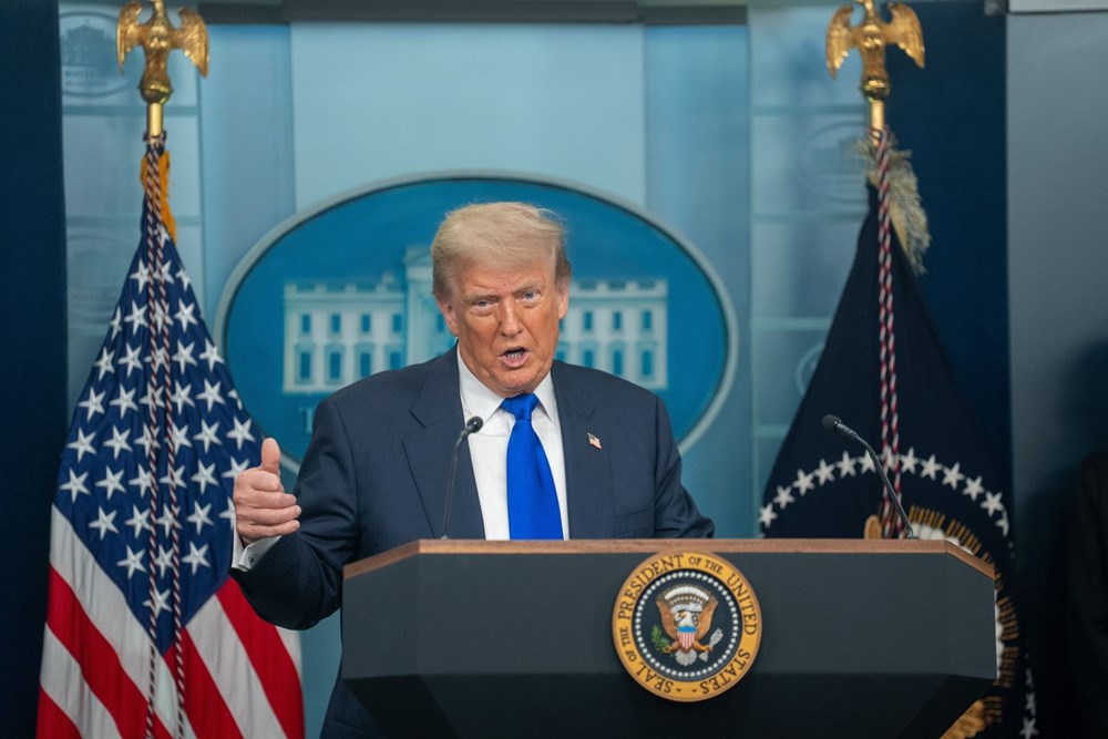 Tổng thống Mỹ Donald Trump phát biểu họp báo tại Nhà Trắng. Ảnh: THX/TTXVN