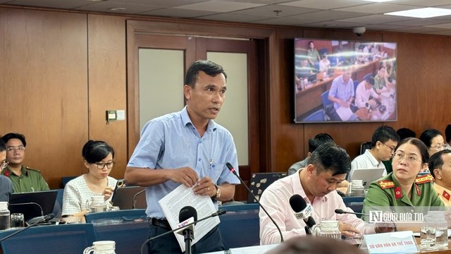 Ông Vũ Anh Dũng, Phó phòng Phát triển đô thị, Sở Xây dựng Tp.HCM phát biểu tại họp báo.